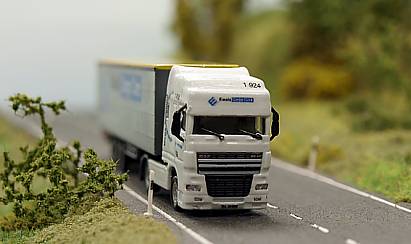 1911 DAF - Gardinenplanen - Sattelzug - Ewals Cargo Care - vorn - Internet 1911 DAF - Gardinenplanen - Sattelzug - Ewals Cargo Care - vorn - Internet