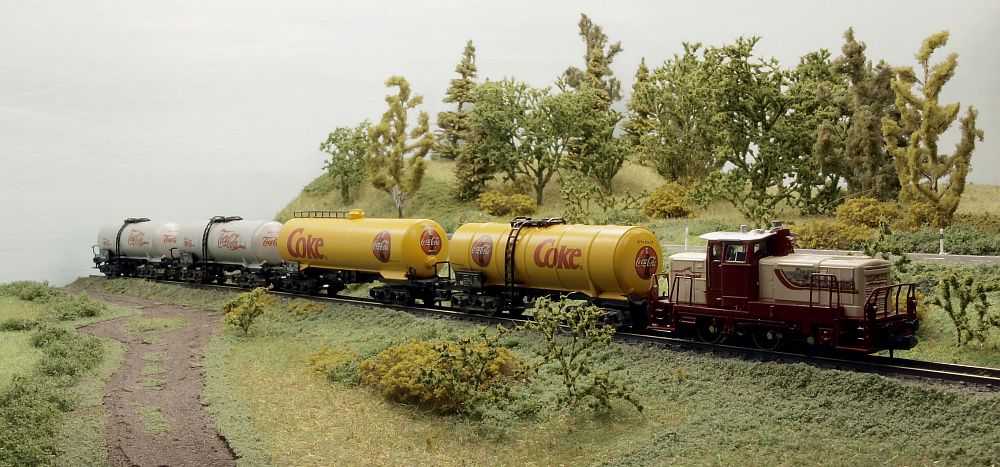 CocaCola Gesamtzug mit privater Lok f�r Internet