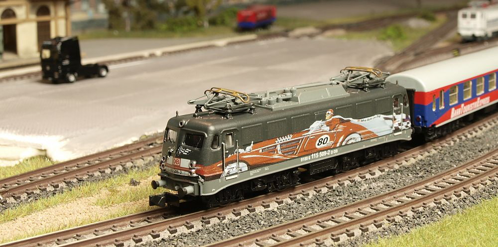 1781 MINITRIX - E-Lok - 110 426-4 zu einer  80 Jahre Autozug 115  509-2 -  komplett 1 - Automatikbilderrahmen